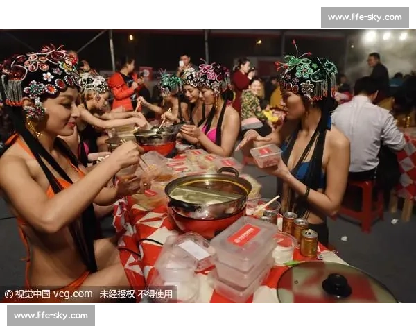 选美舞台上的比基尼京剧融合魅力与传统艺术的视觉盛宴